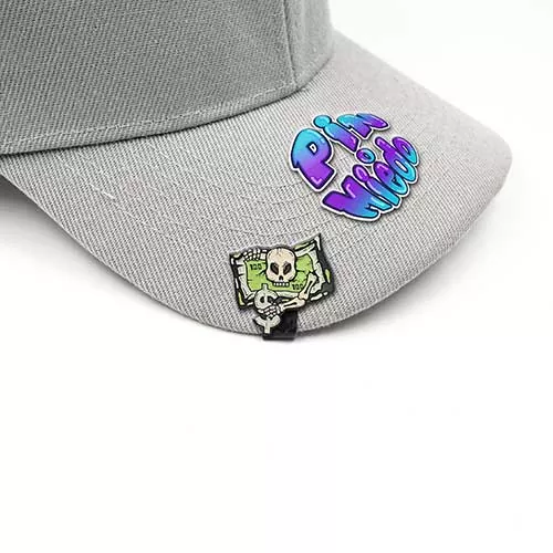 Blips skull on bill
